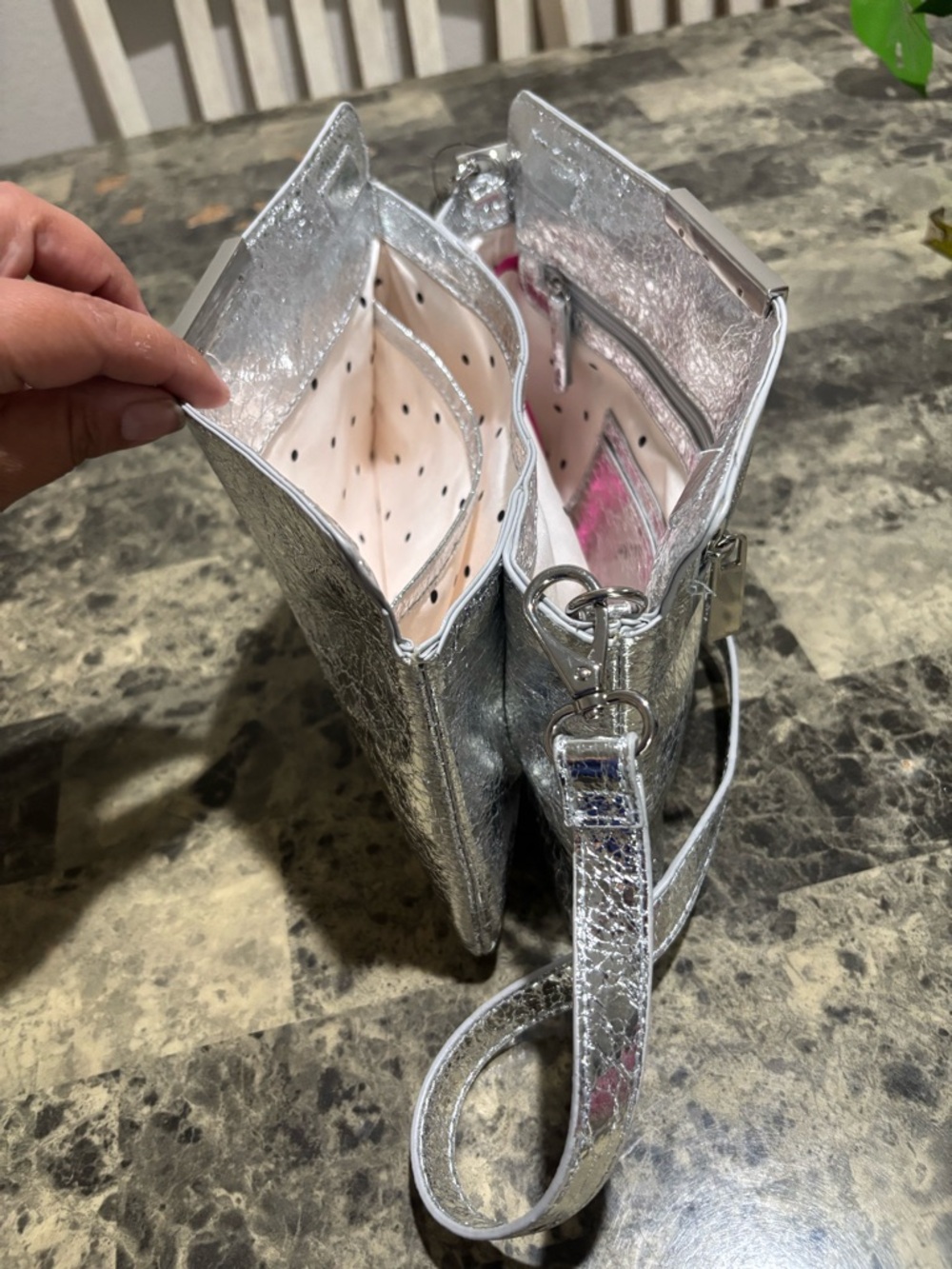 Silver Cracked-Texture Convertible Clutch - Picture 6 of 8